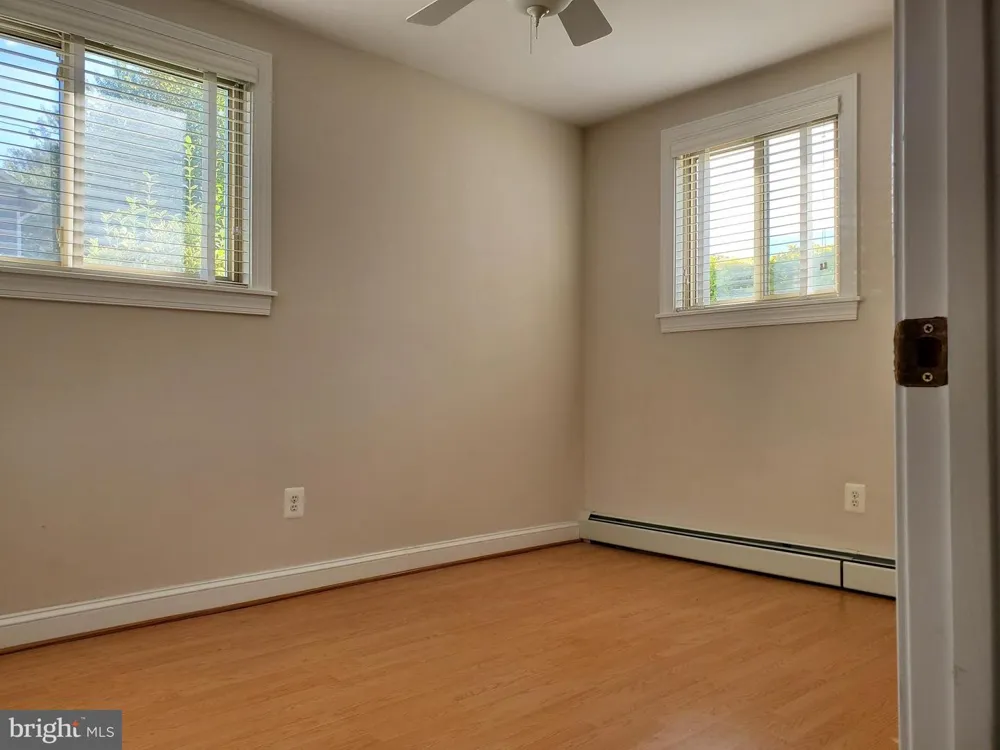 206 E WINDSOR AVENUE #303 Alexandria, VA 22301