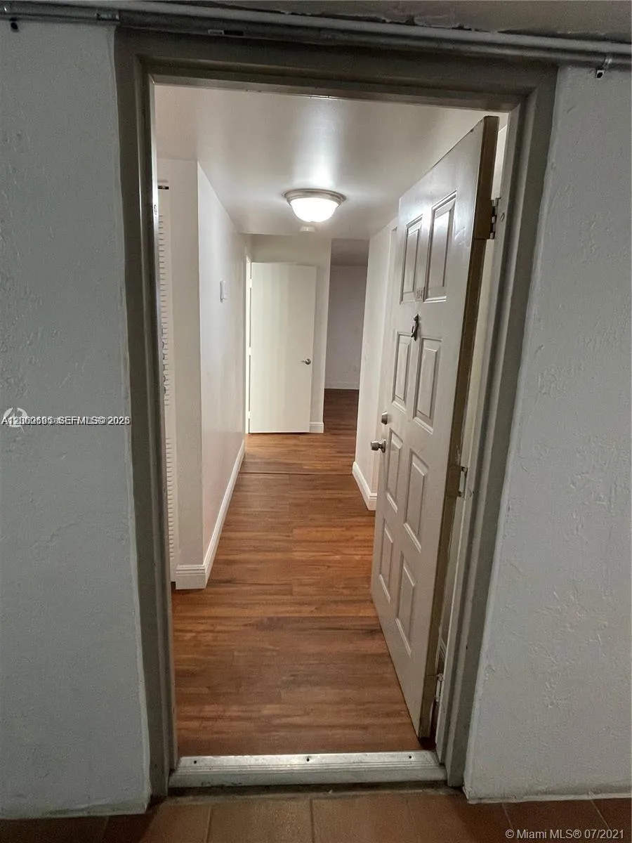721 Pine Island Rd #104 Plantation, FL 33324