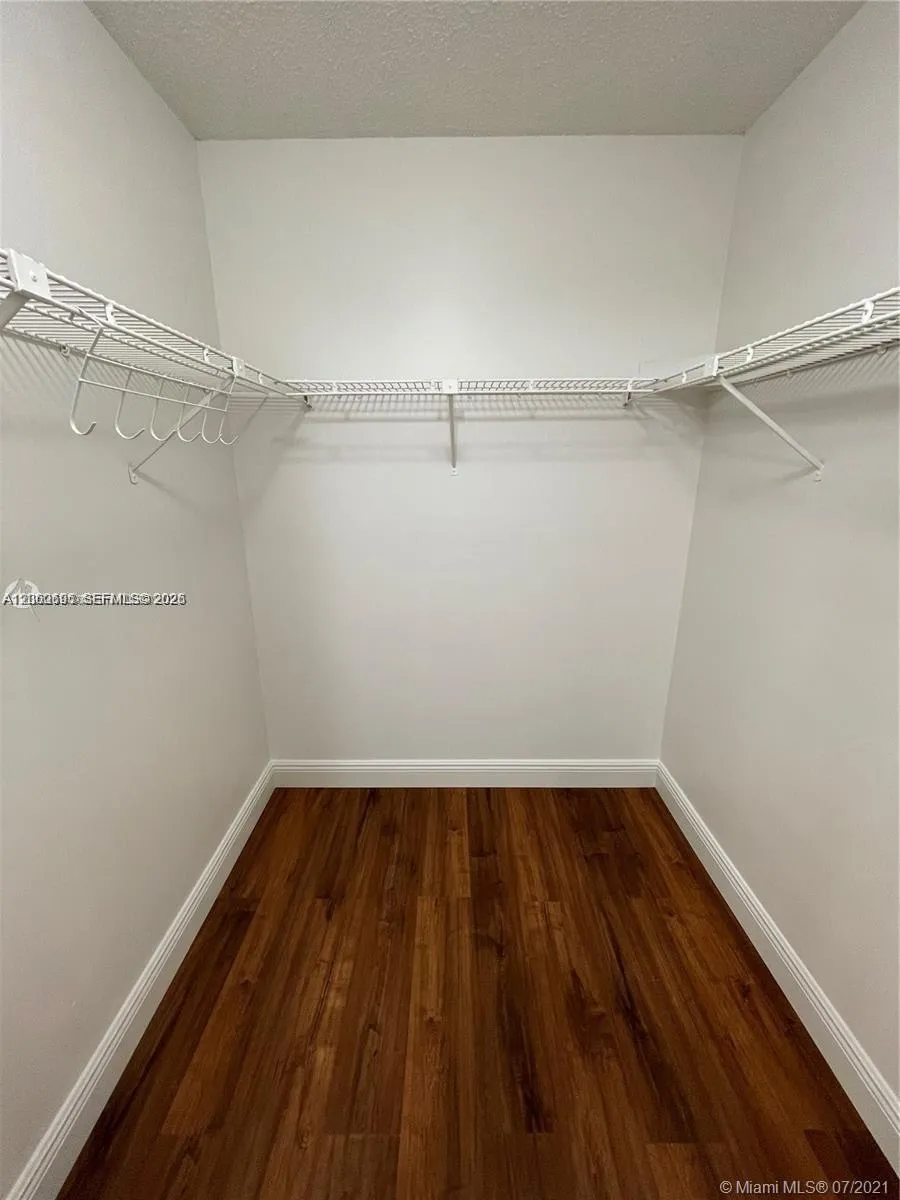 721 Pine Island Rd #104 Plantation, FL 33324