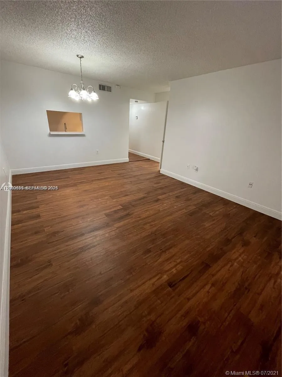 721 Pine Island Rd #104 Plantation, FL 33324