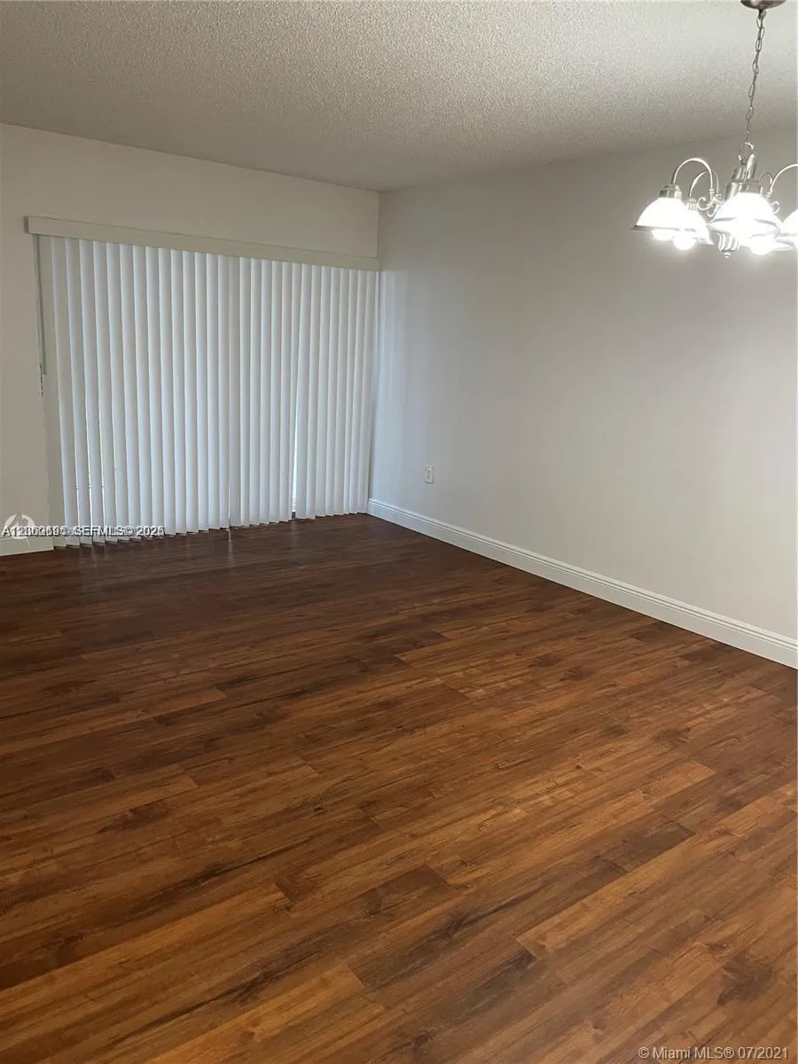 721 Pine Island Rd #104 Plantation, FL 33324