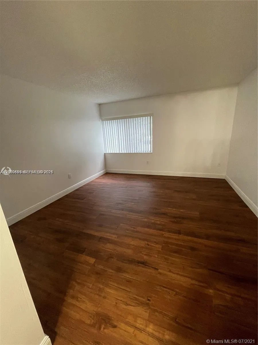 721 Pine Island Rd #104 Plantation, FL 33324