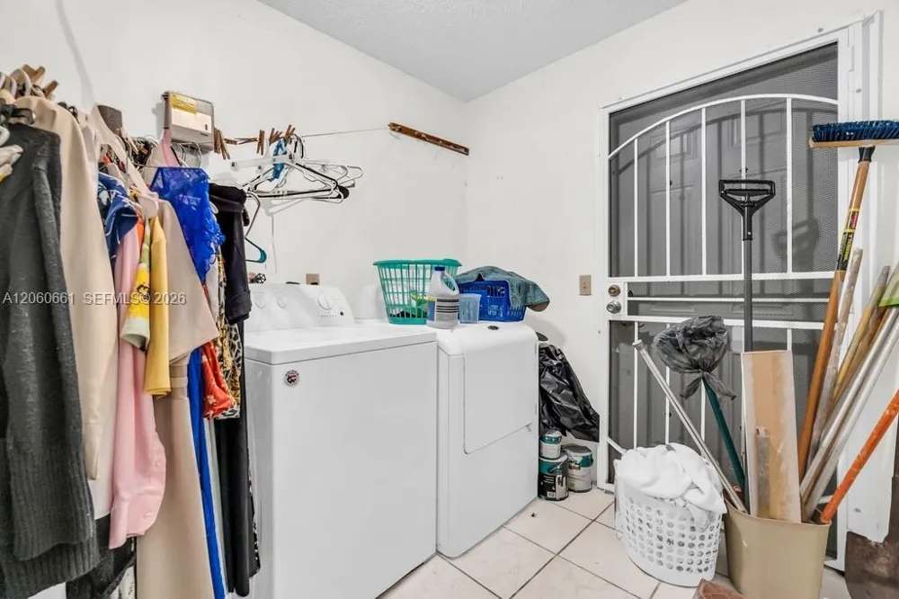 12231 SW 202nd St Miami, FL 33177