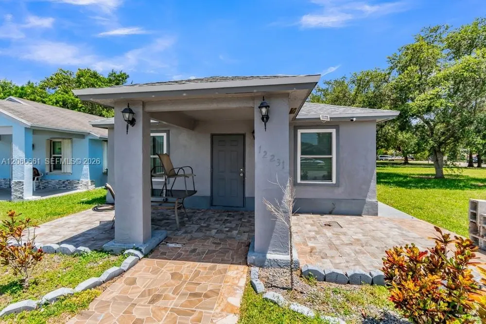 12231 SW 202nd St Miami, FL 33177