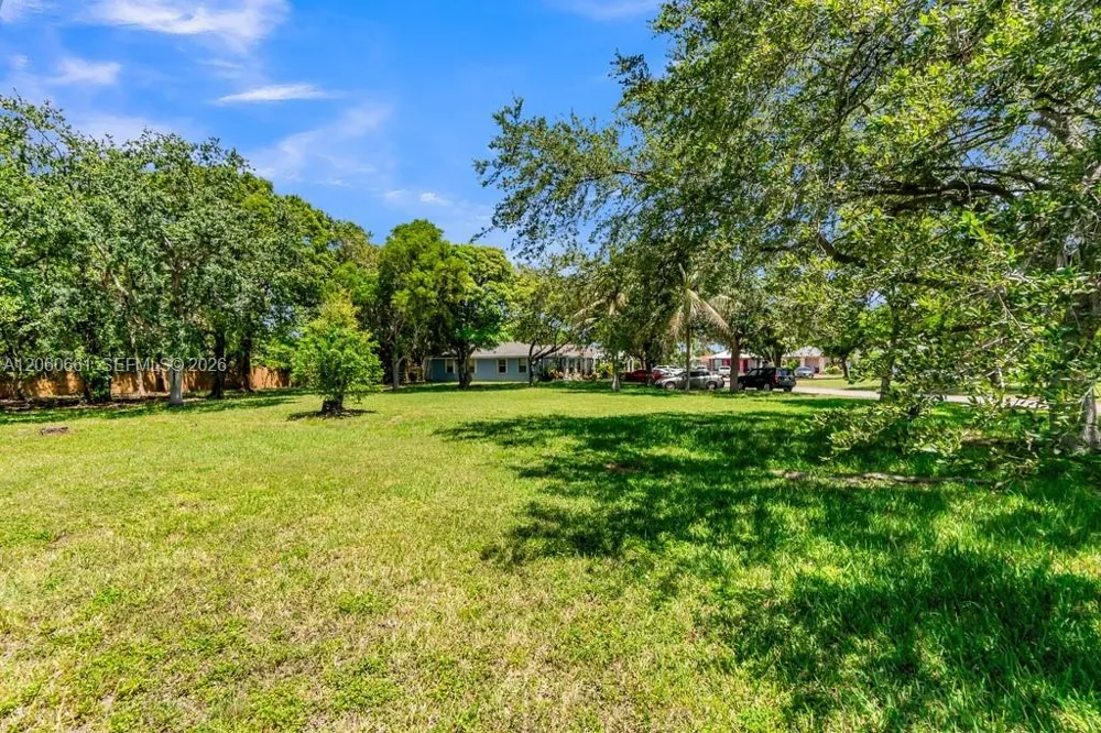12231 SW 202nd St Miami, FL 33177