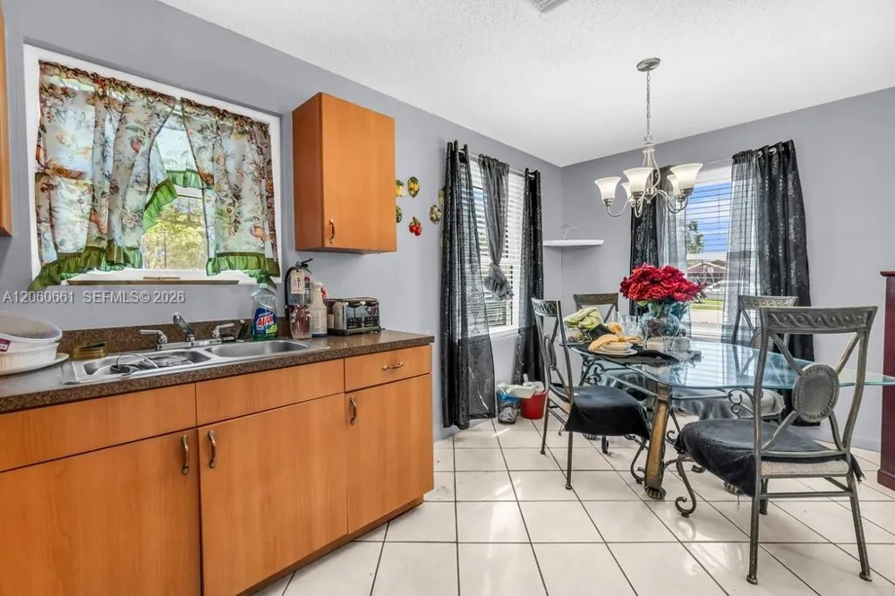 12231 SW 202nd St Miami, FL 33177