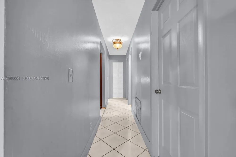 12231 SW 202nd St Miami, FL 33177