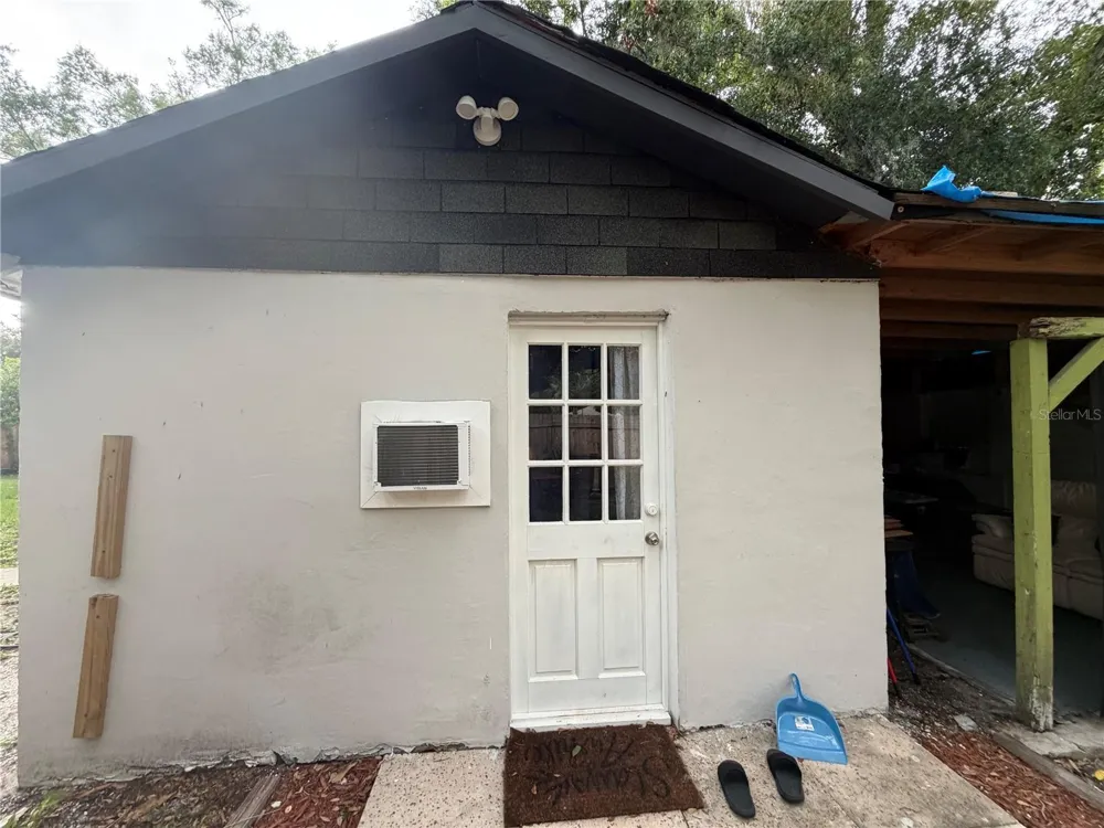 1615 3RD AVENUE E Bradenton, FL 34208