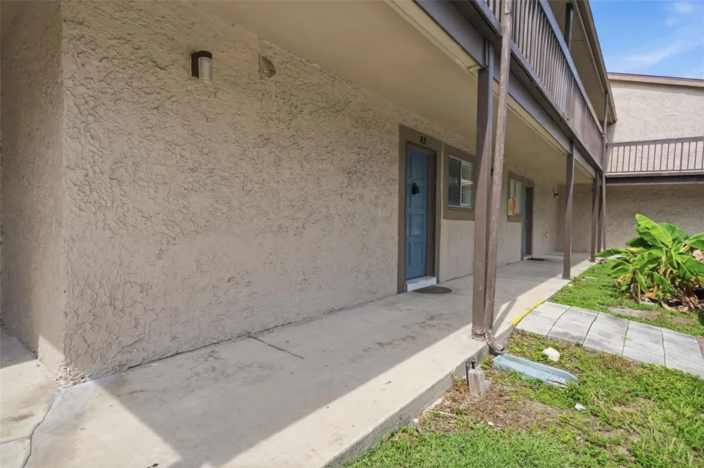 6314 NEWTOWN CIRCLE #14A2 Tampa, FL 33615