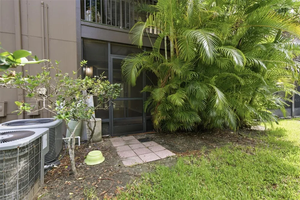 6314 NEWTOWN CIRCLE #14A2 Tampa, FL 33615