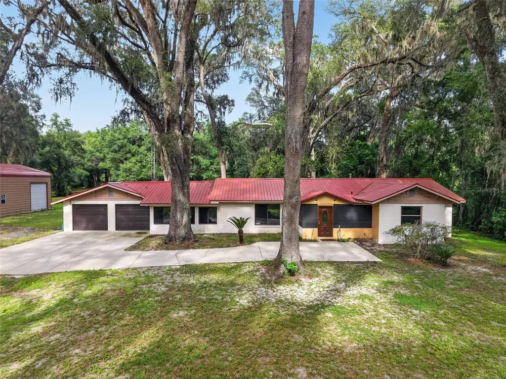 18741 US HIGHWAY 301 Citra, FL 32113