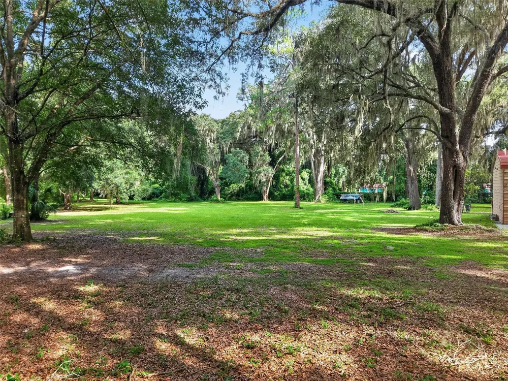 18741 US HIGHWAY 301 Citra, FL 32113