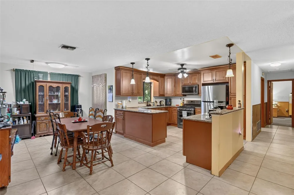 18741 US HIGHWAY 301 Citra, FL 32113