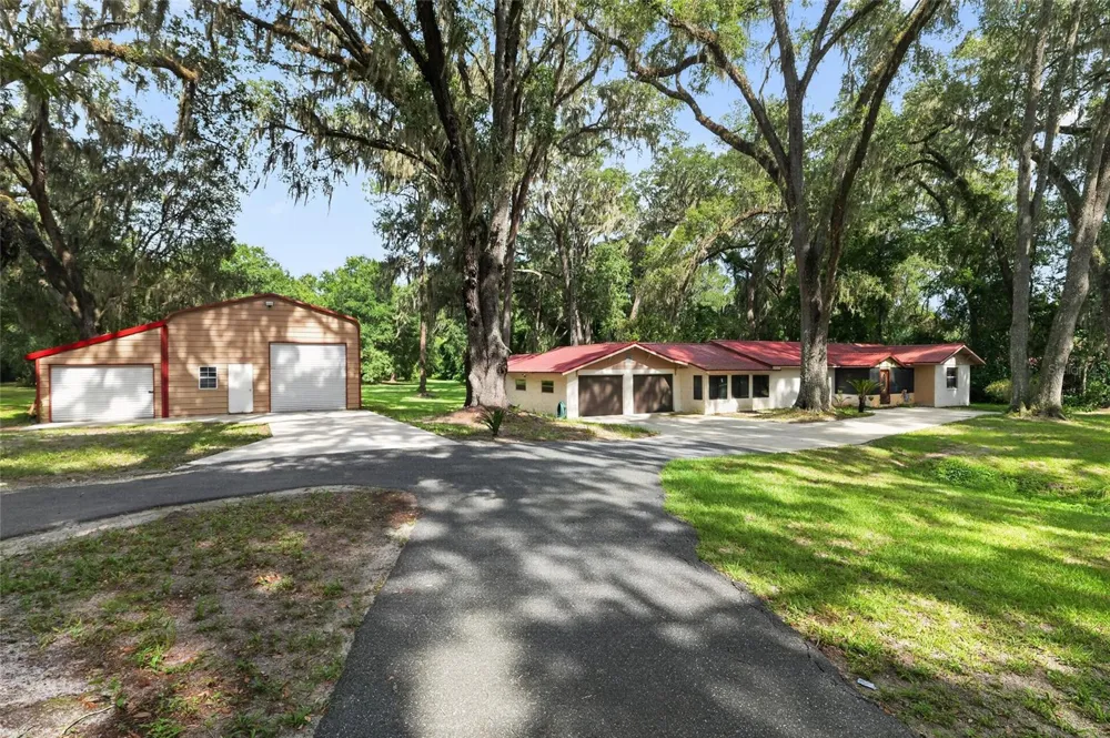 18741 US HIGHWAY 301 Citra, FL 32113