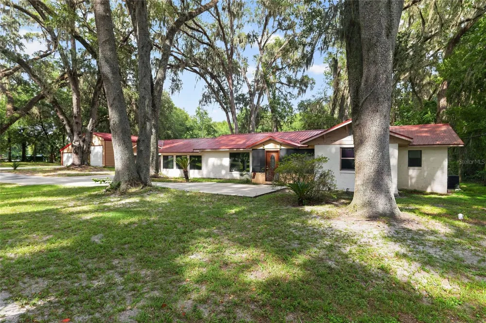 18741 US HIGHWAY 301 Citra, FL 32113