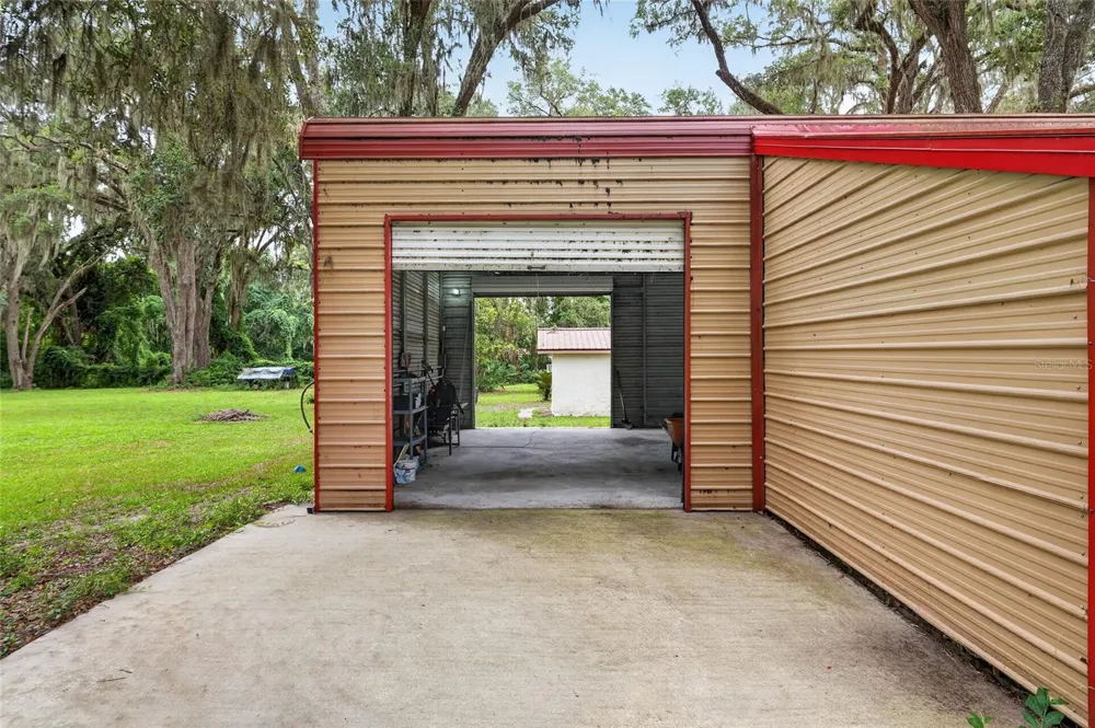 18741 US HIGHWAY 301 Citra, FL 32113