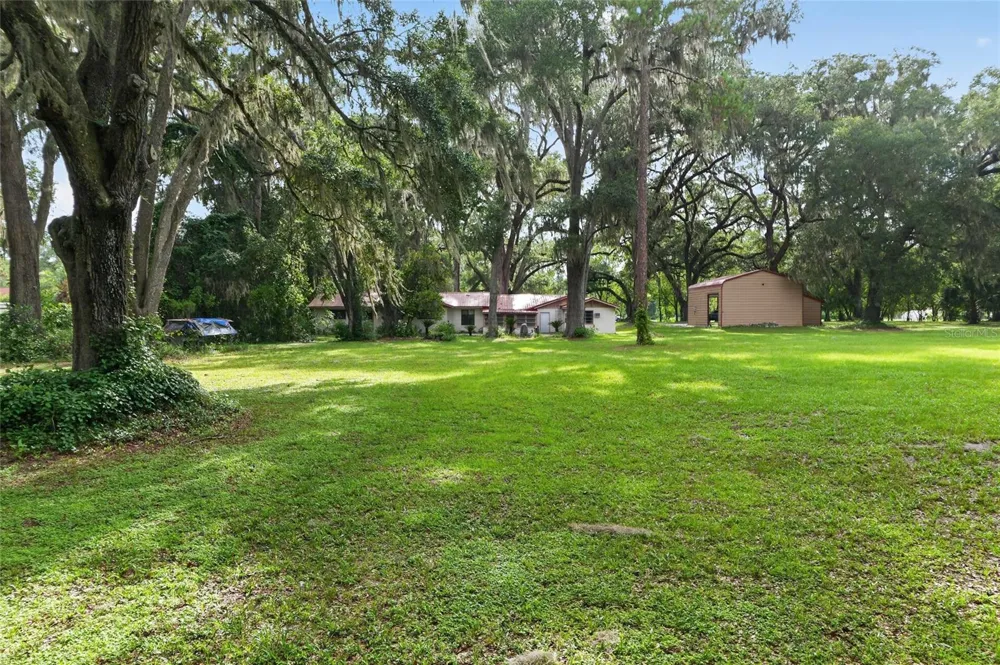18741 US HIGHWAY 301 Citra, FL 32113
