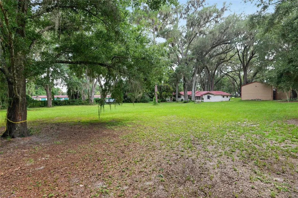 18741 US HIGHWAY 301 Citra, FL 32113