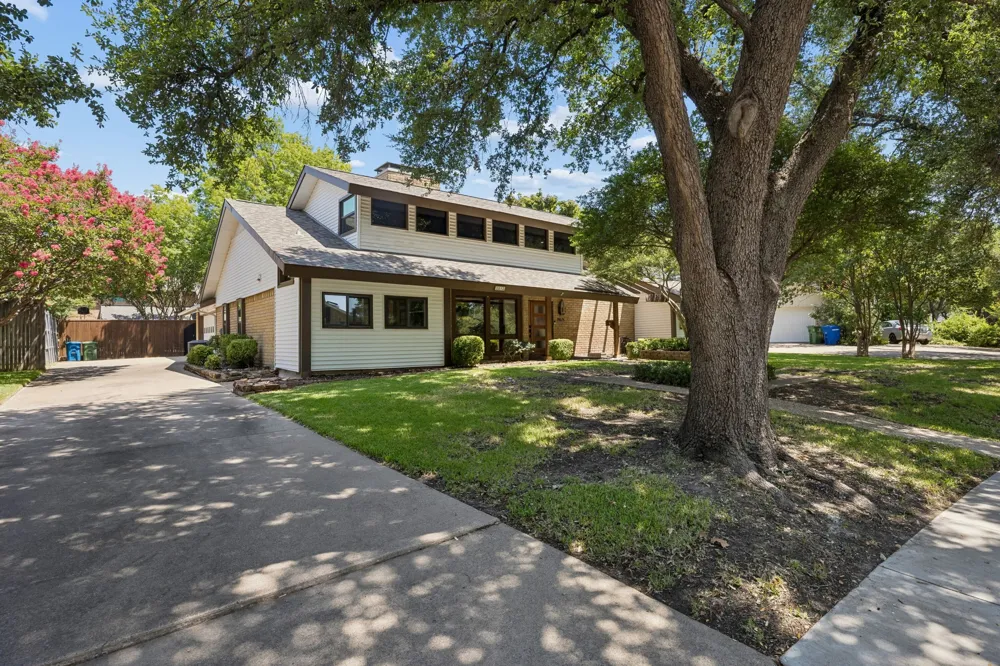 2813 Raintree Drive Carrollton, TX 75006