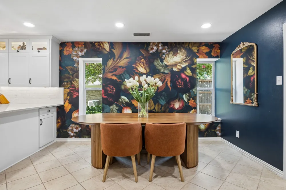 2813 Raintree Drive Carrollton, TX 75006