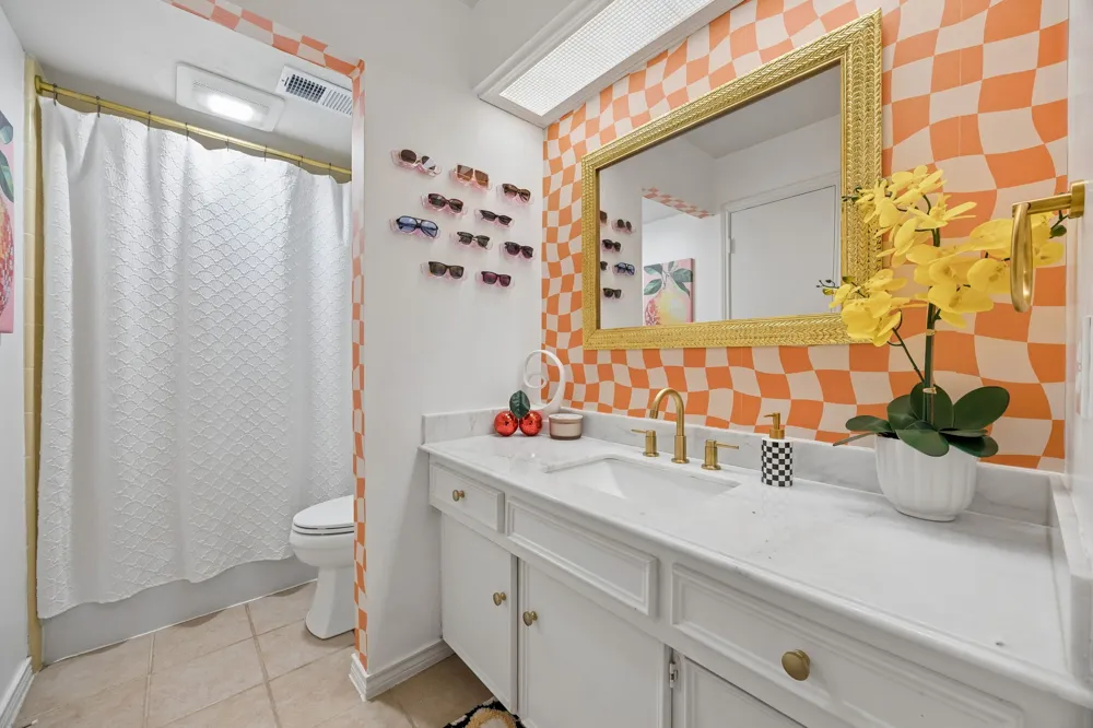 2813 Raintree Drive Carrollton, TX 75006