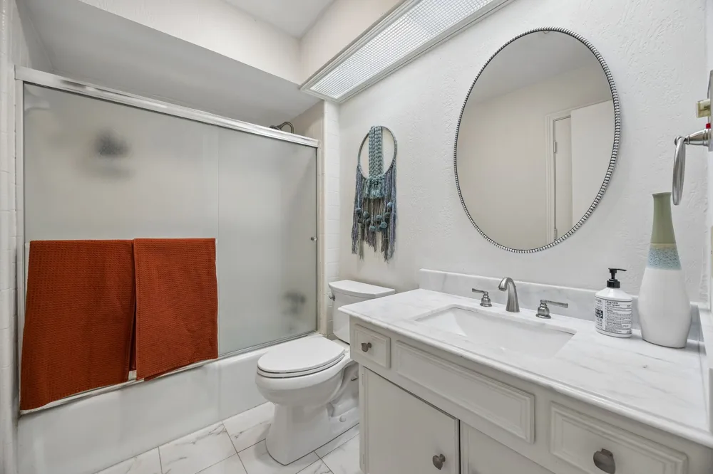 2813 Raintree Drive Carrollton, TX 75006