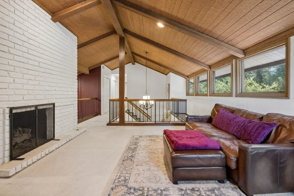 2813 Raintree Drive Carrollton, TX 75006