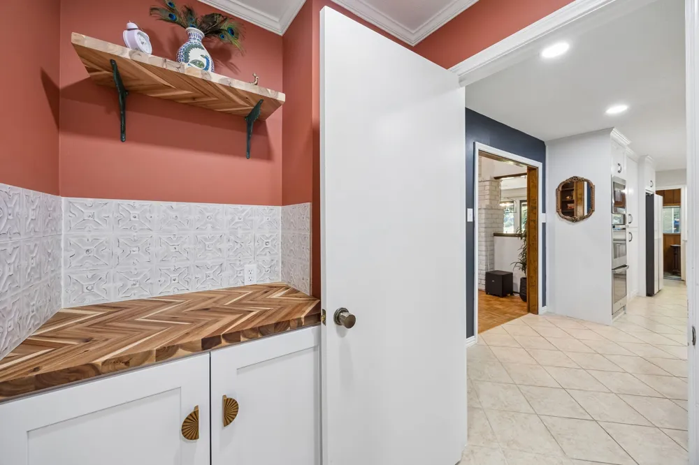 2813 Raintree Drive Carrollton, TX 75006