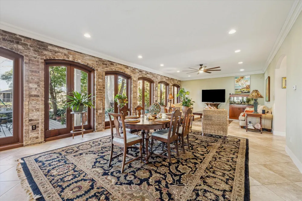 5 Harbor Lane Kemah, TX 77565