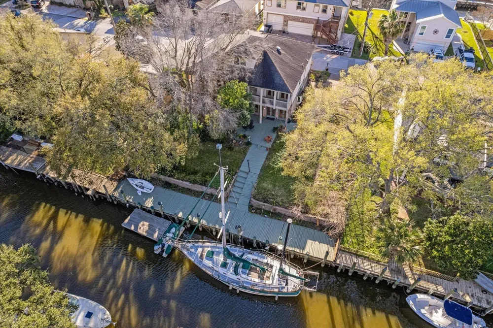 5 Harbor Lane Kemah, TX 77565