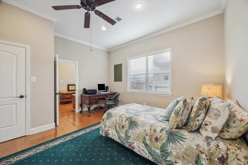 5 Harbor Lane Kemah, TX 77565