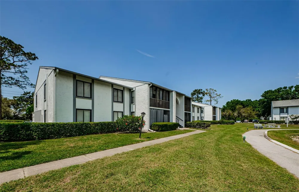 1151 PINE RIDGE CIRCLE W #F1 Tarpon Springs, FL 34688