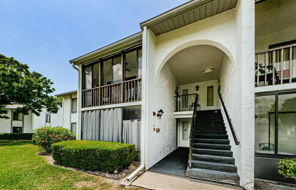 1151 PINE RIDGE CIRCLE W #F1 Tarpon Springs, FL 34688