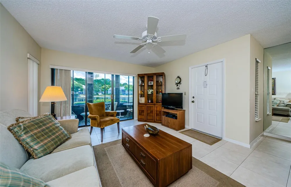 1151 PINE RIDGE CIRCLE W #F1 Tarpon Springs, FL 34688