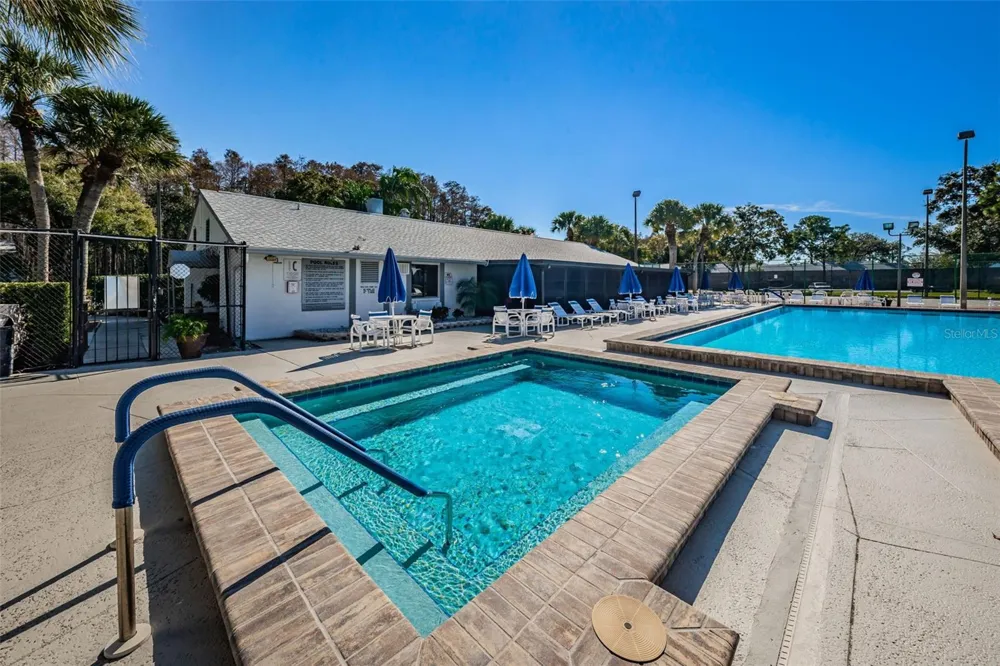 1151 PINE RIDGE CIRCLE W #F1 Tarpon Springs, FL 34688