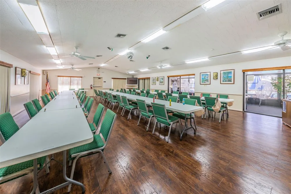 1151 PINE RIDGE CIRCLE W #F1 Tarpon Springs, FL 34688