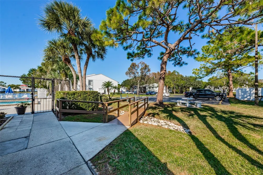 1151 PINE RIDGE CIRCLE W #F1 Tarpon Springs, FL 34688