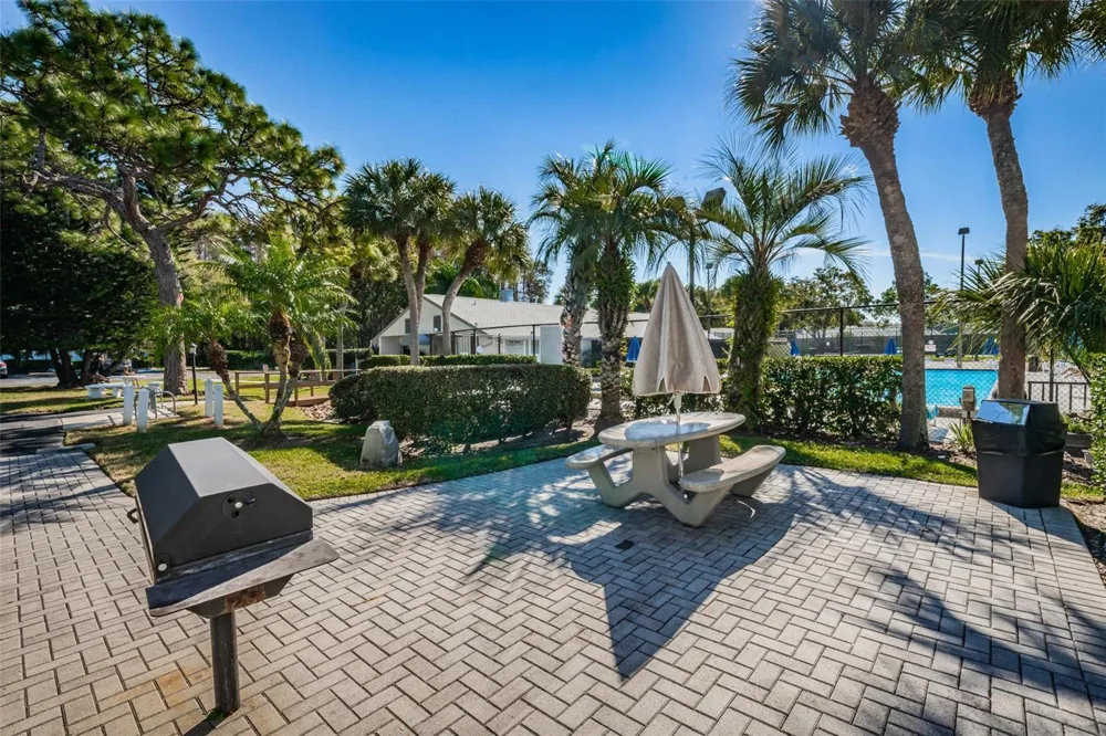 1151 PINE RIDGE CIRCLE W #F1 Tarpon Springs, FL 34688