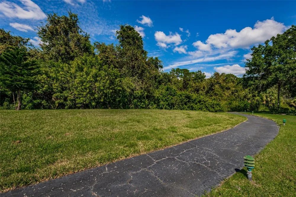 1151 PINE RIDGE CIRCLE W #F1 Tarpon Springs, FL 34688