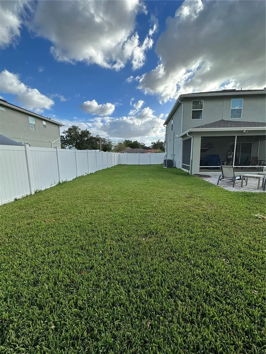 3313 W WALNUT STREET Tampa, FL 33607