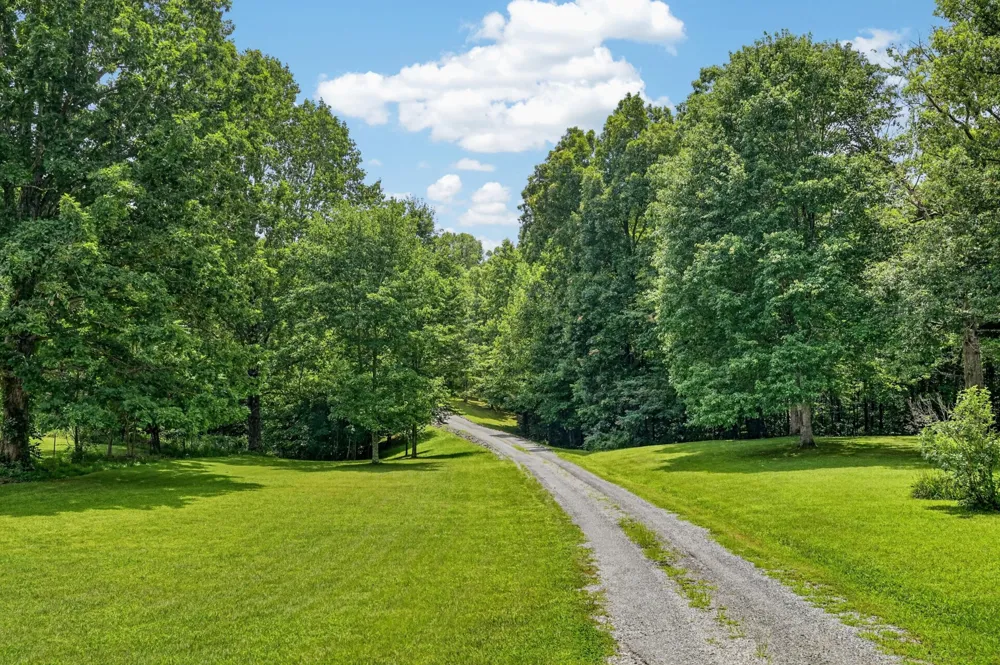 10739 Monterey Hwy Monterey, TN 38574