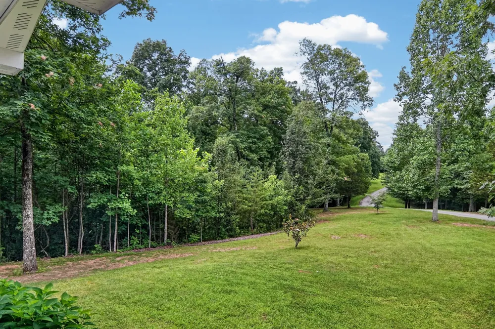 10739 Monterey Hwy Monterey, TN 38574