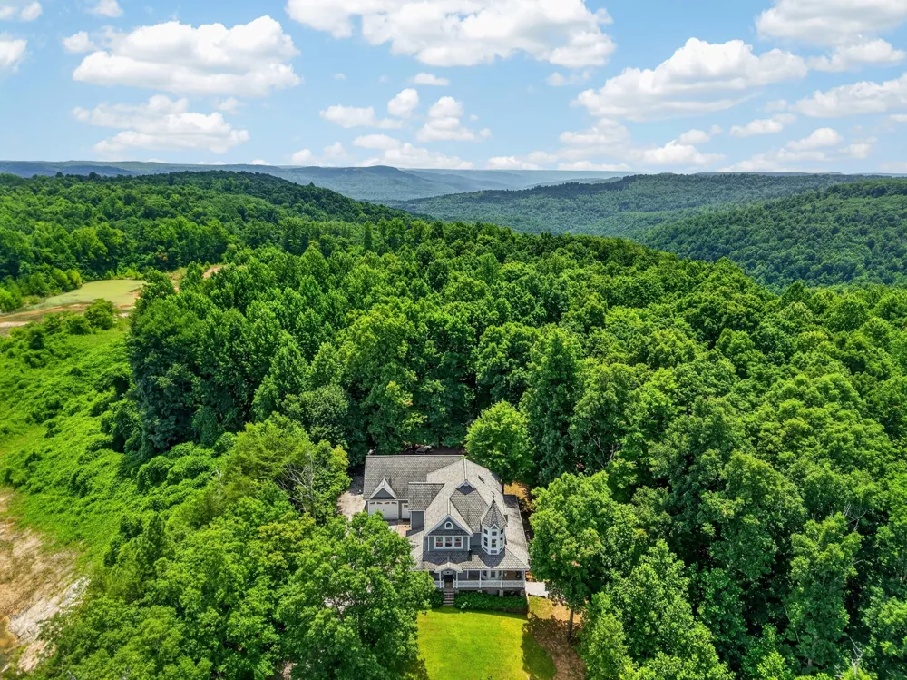 10739 Monterey Hwy Monterey, TN 38574