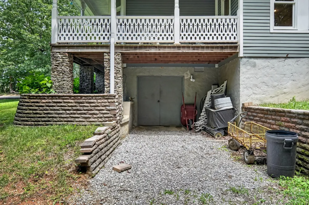 10739 Monterey Hwy Monterey, TN 38574