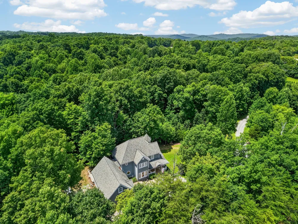 10739 Monterey Hwy Monterey, TN 38574