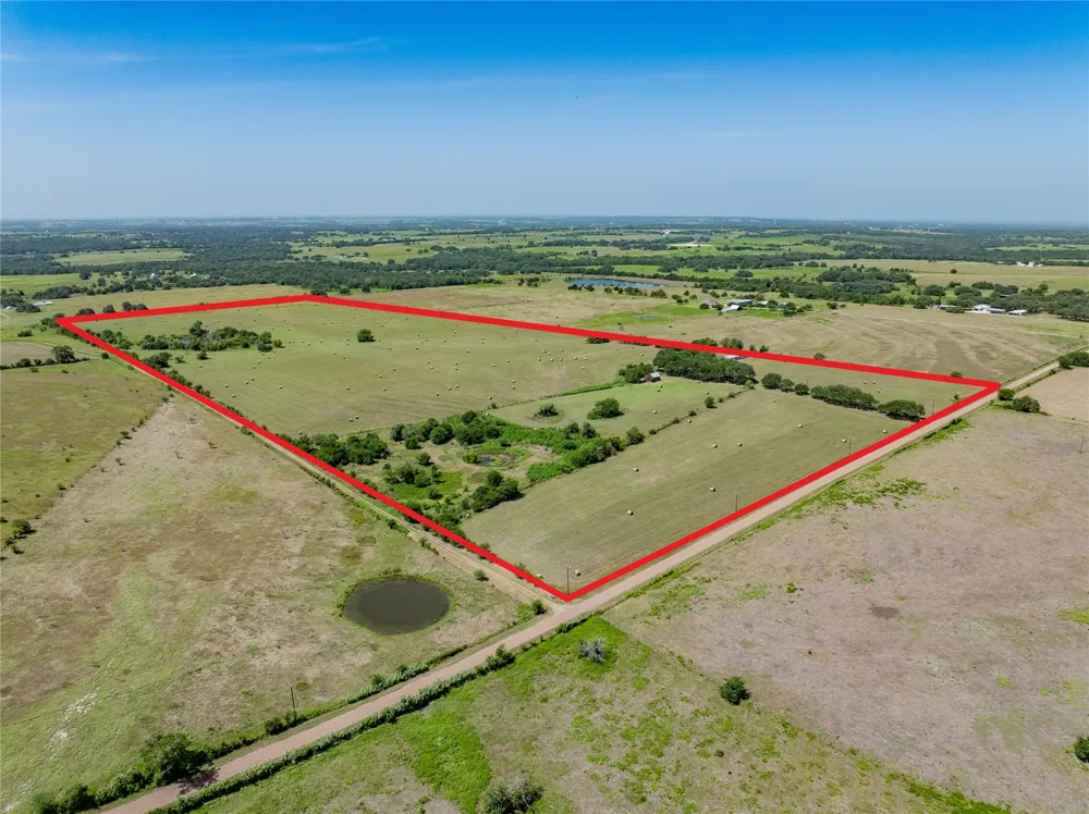 4038 Farek Loth Road Schulenburg, TX 78956