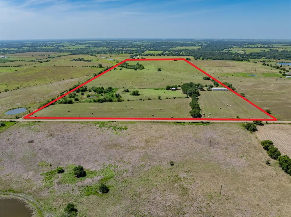 4038 Farek Loth Road Schulenburg, TX 78956