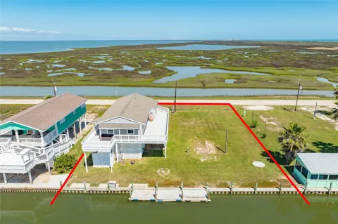 707 Pompano Lane