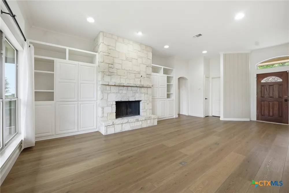 204 Tapatio Dr. W. Boerne, TX 78006