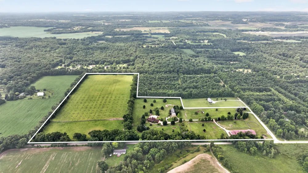 2405 Nicholson Lane Albion, MI 49224